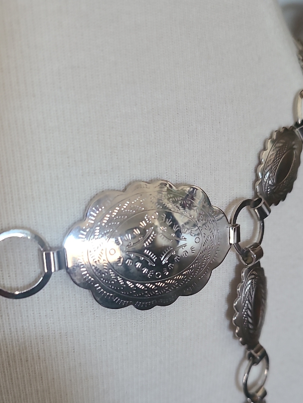 Western Style Concho Silver Tone Belt - Picture 2 of 8